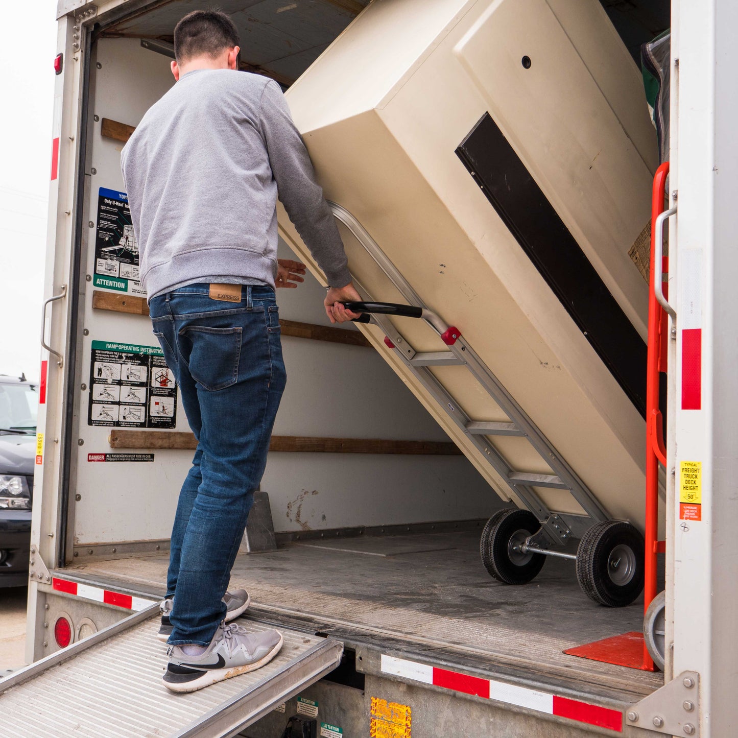 Aluminum Hand Truck with Solid Nose Plate & Extension Handle image 3 of 3