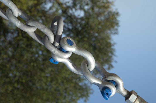 Screw Pin vs. Bolt On Shackles: What's the Difference?
