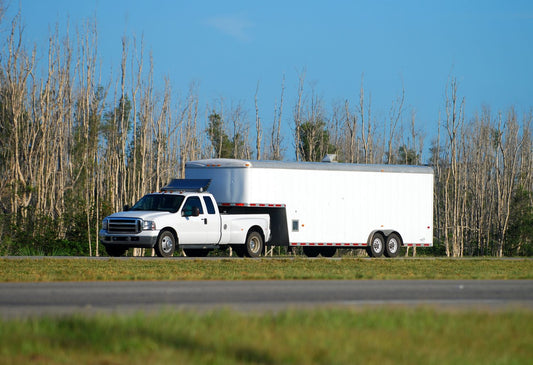 hot shot trucking with gooseneck enclosed trailer