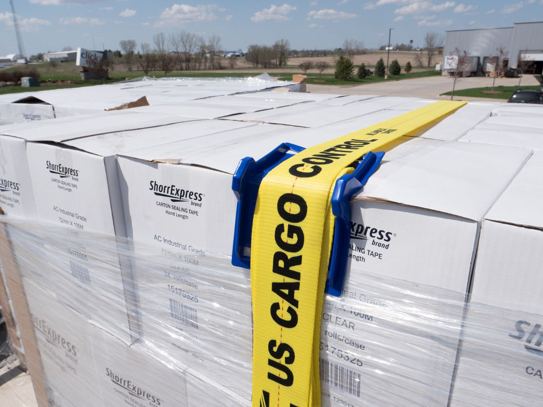 blue corner protector secure on cargo pallets with winch strap