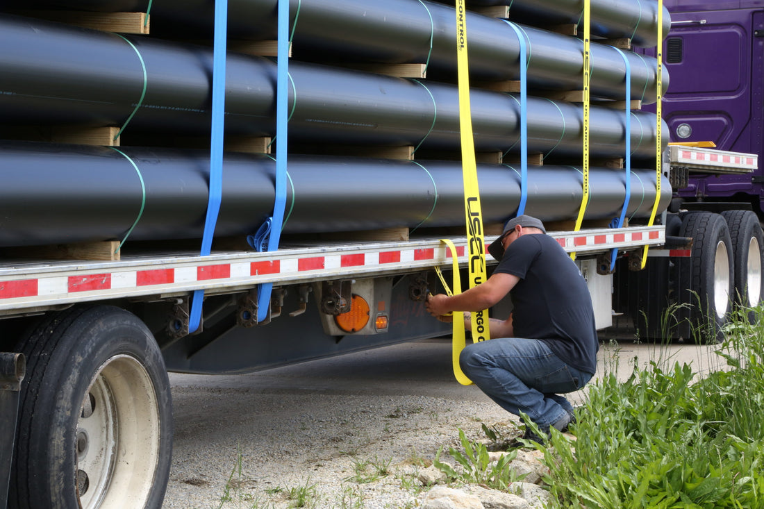 a truck driver secure cargo with US Cargo Control straps