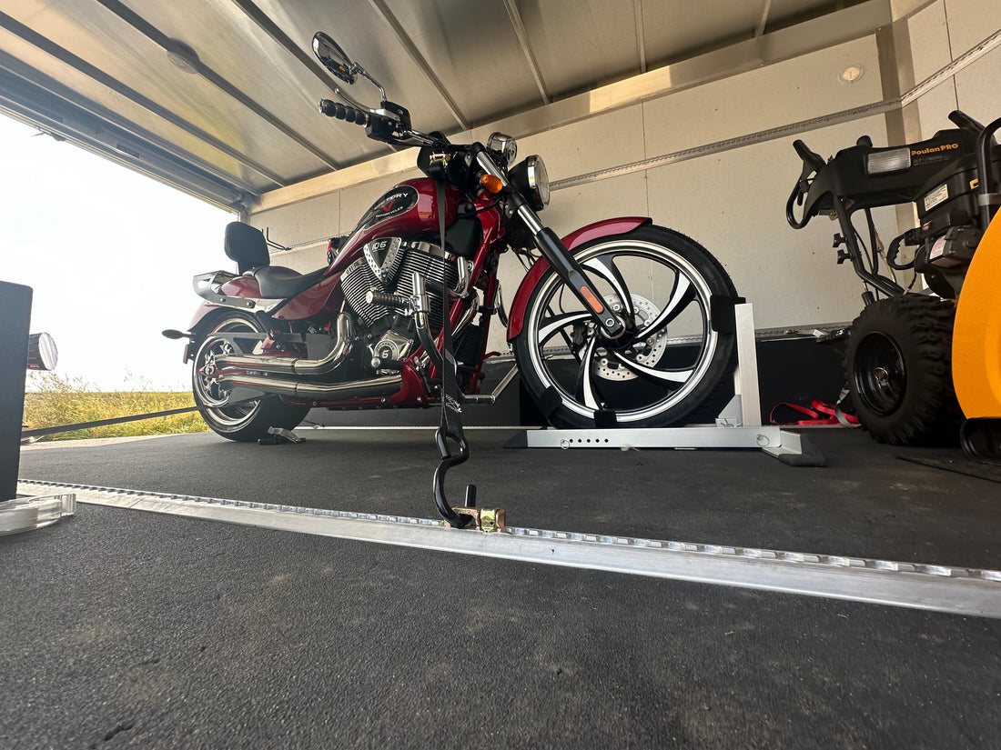 What's the difference between L-Track and E Track?